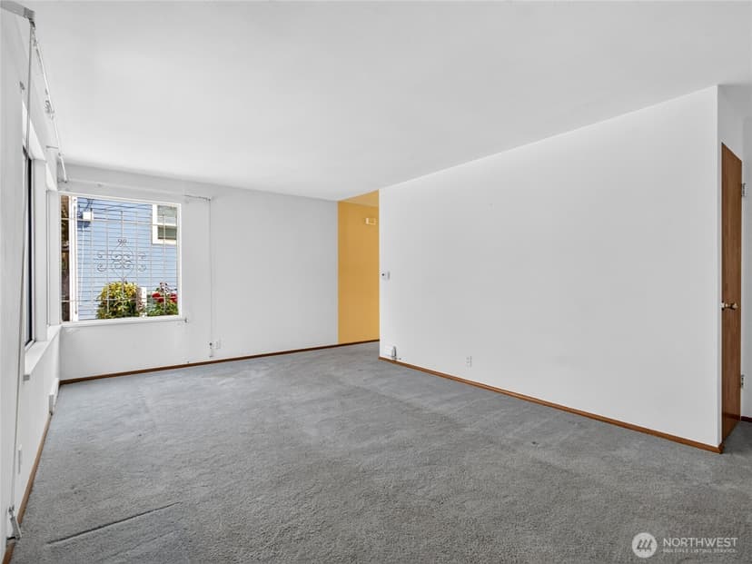 Property photo for 3011 E Pine Street, Seattle photo 5