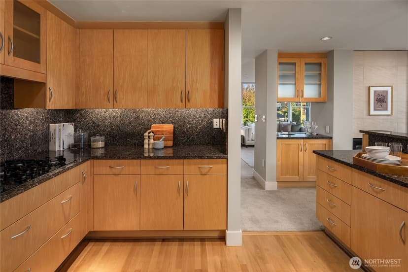 Property photo for 136 Central Way #304, Kirkland photo 14