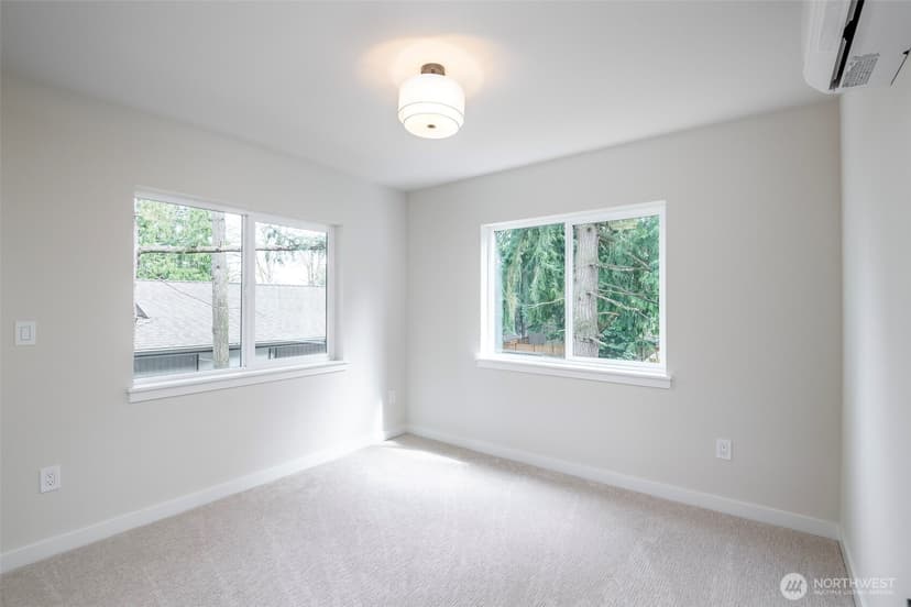 Property photo for 12646 NE 80th Street, Kirkland photo 17