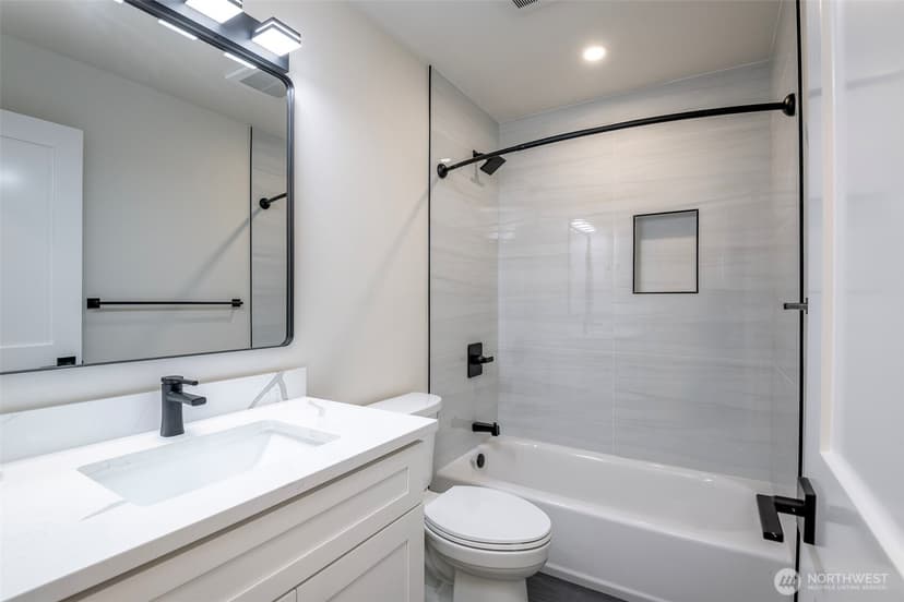 Property photo for 12646 NE 80th Street, Kirkland photo 16