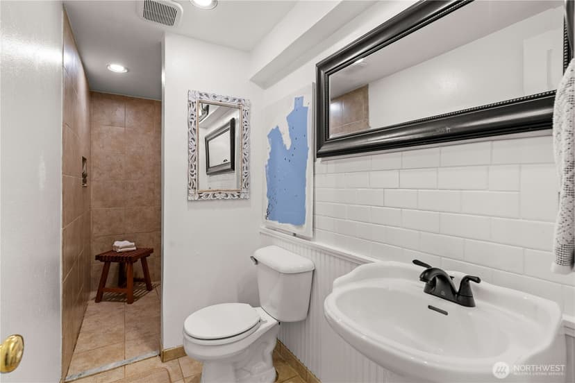 Property photo for 920 S Ventura Drive, Tacoma photo 28
