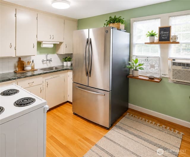 Property photo for 3820 14th Avenue S, Seattle photo 3