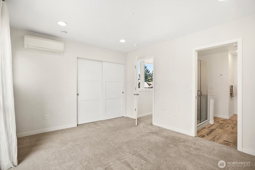 Property photo for 6542 32nd Avenue NE #A, Seattle photo 15