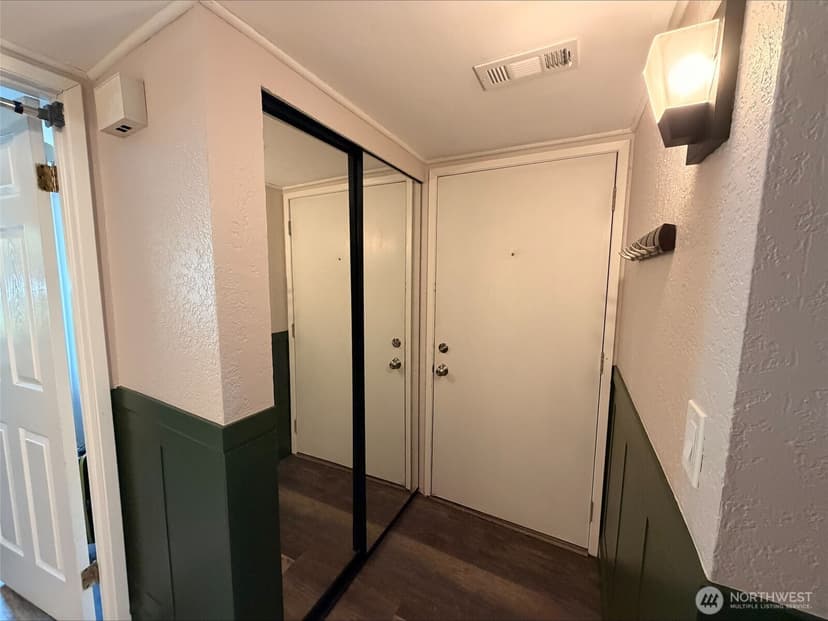 Property photo for 6722 112th Avenue NE #8B, Kirkland photo 12