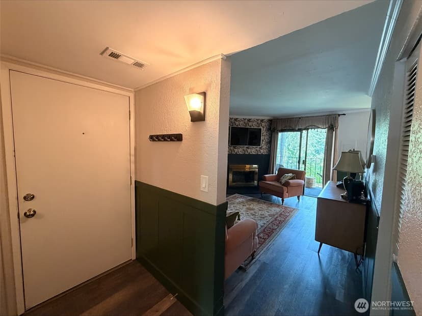 Property photo for 6722 112th Avenue NE #8B, Kirkland photo 7