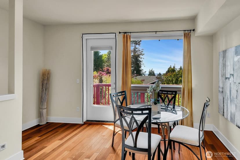 Property photo for 11711 Greenwood Ave N #B, Seattle photo 6
