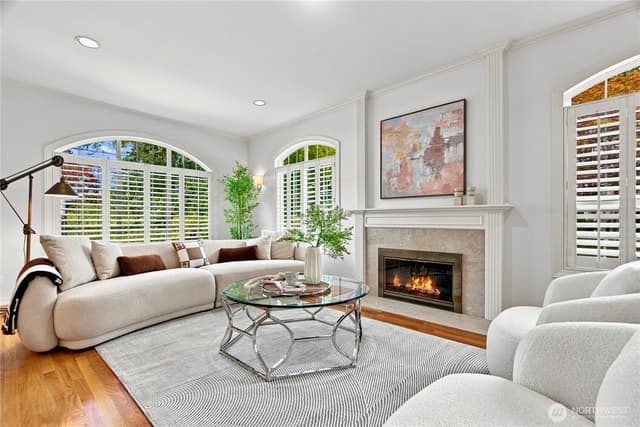 Property photo for 6811 117th Avenue NE, Kirkland photo 2