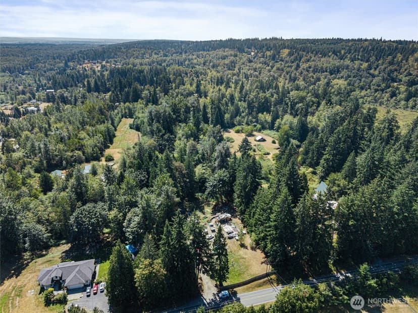 Property photo for 908 140th Street NE, Marysville photo 18