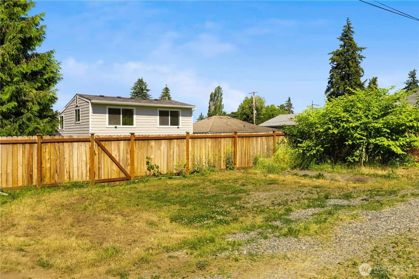 Property photo for 8823 S Yakima Avenue, Tacoma photo 37