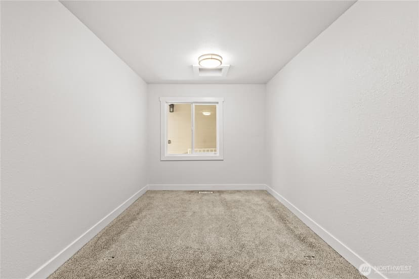 Property photo for 8823 S Yakima Avenue, Tacoma photo 12