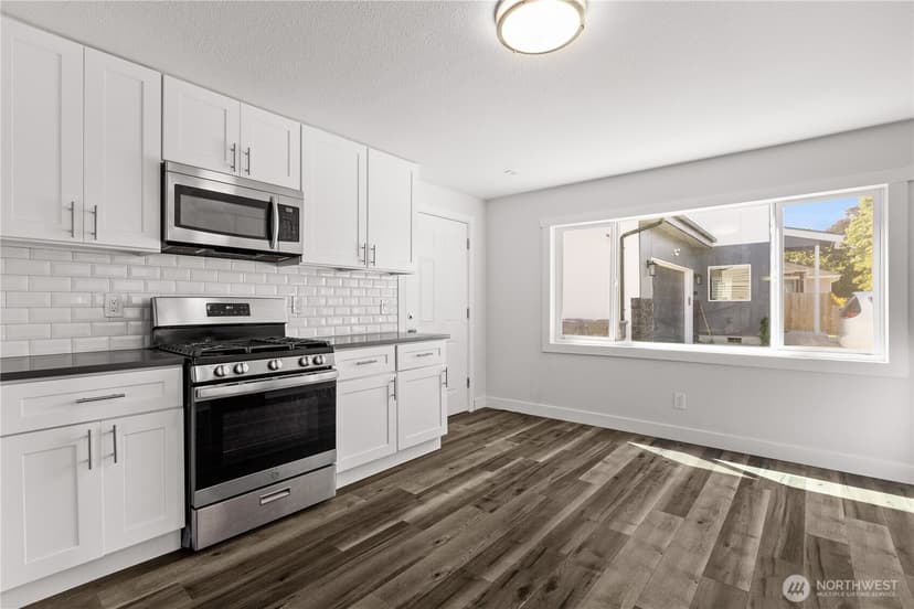 Property photo for 8823 S Yakima Avenue, Tacoma photo 7