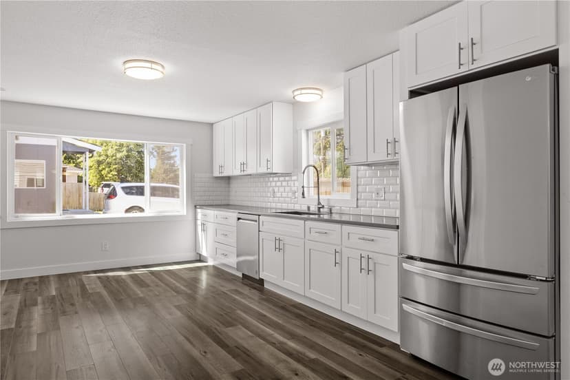 Property photo for 8823 S Yakima Avenue, Tacoma photo 6