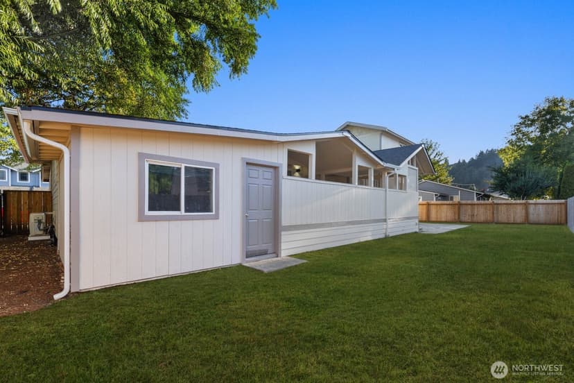 Property photo for 221 2nd Avenue N, Algona photo 29