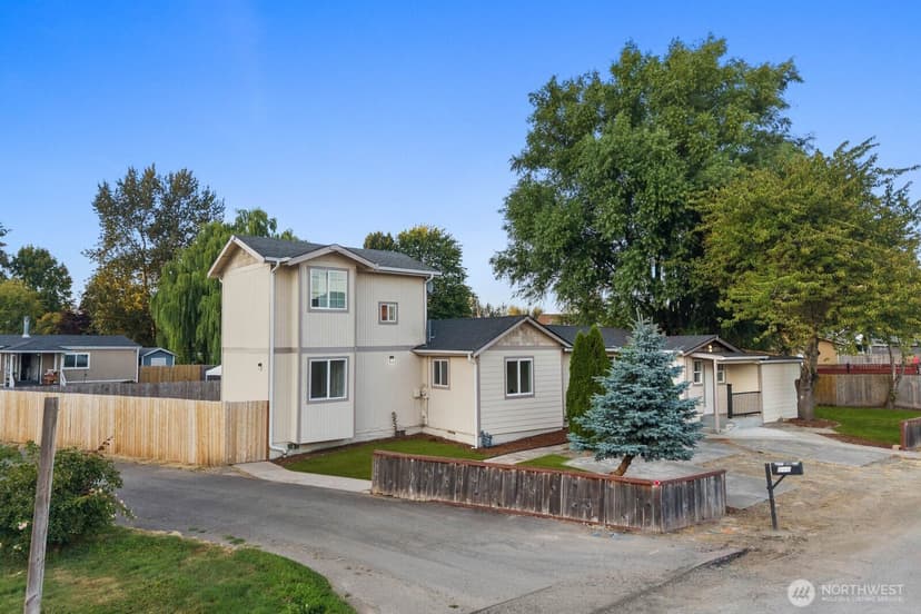 Property photo for 221 2nd Avenue N, Algona photo 35