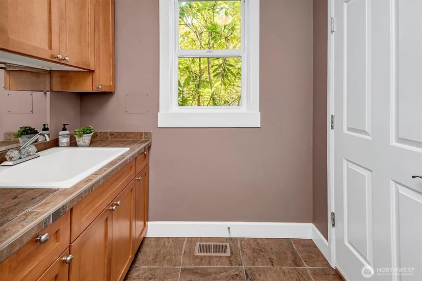 Property photo for 412 15th Avenue, Kirkland photo 22