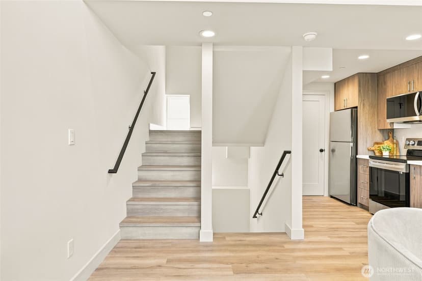 Property photo for 6945 Ellis Avenue S, Seattle photo 14