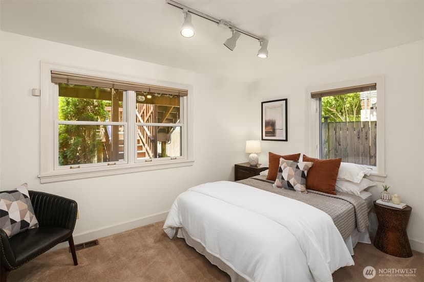 Property photo for 1411 10th Avenue W, Seattle photo 34