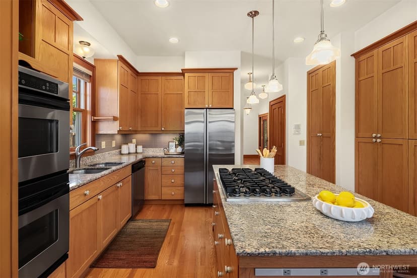 Property photo for 1411 10th Avenue W, Seattle photo 20