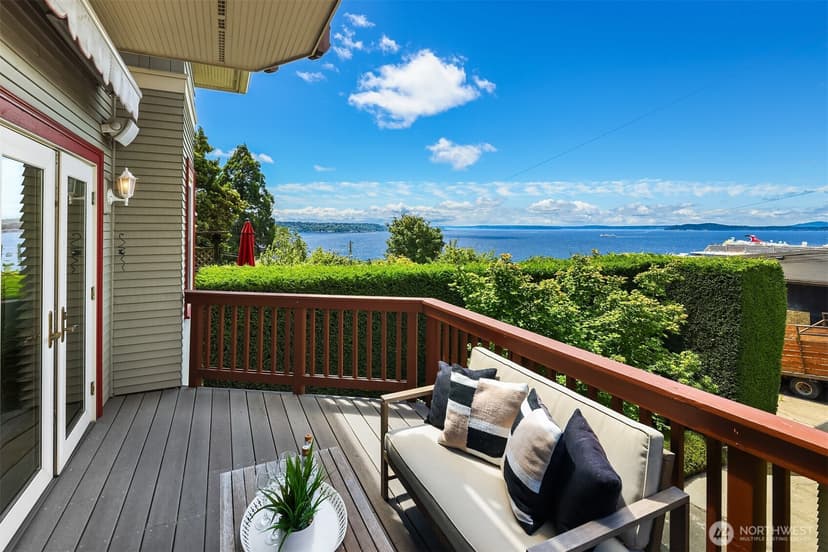 Property photo for 1411 10th Avenue W, Seattle photo 14