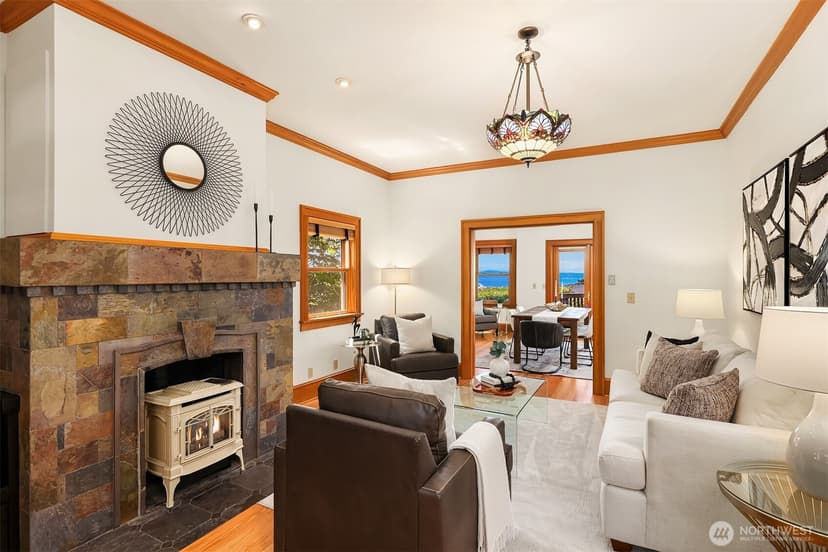 Property photo for 1411 10th Avenue W, Seattle photo 9