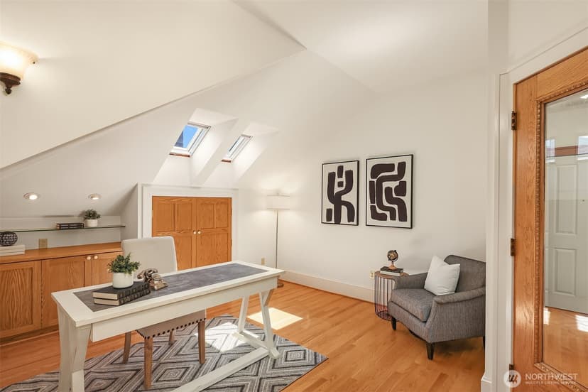 Property photo for 1411 10th Avenue W, Seattle photo 28
