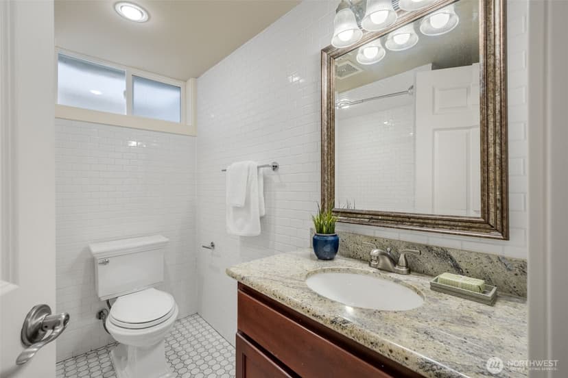 Property photo for 8804 5th Avenue NE, Seattle photo 20
