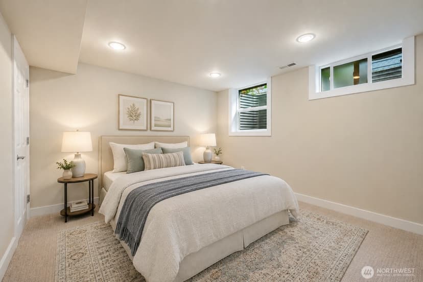 Property photo for 8804 5th Avenue NE, Seattle photo 21