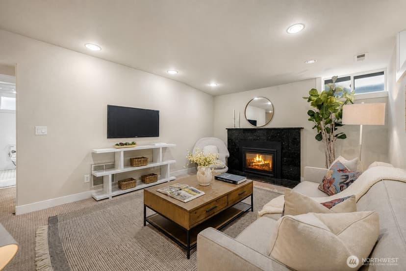Property photo for 8804 5th Avenue NE, Seattle photo 13