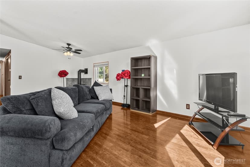 Property photo for 21716 146th Street E, Bonney Lake photo 7