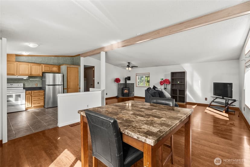 Property photo for 21716 146th Street E, Bonney Lake photo 11