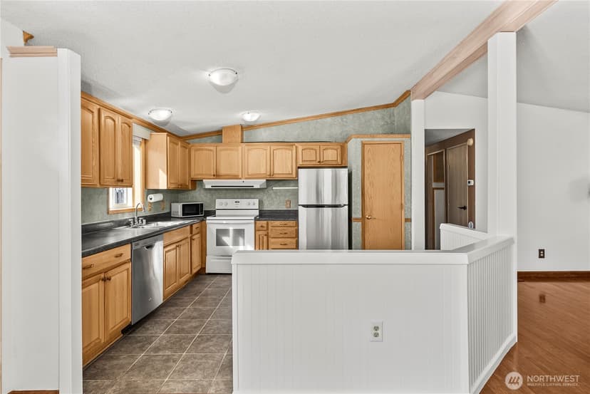 Property photo for 21716 146th Street E, Bonney Lake photo 12