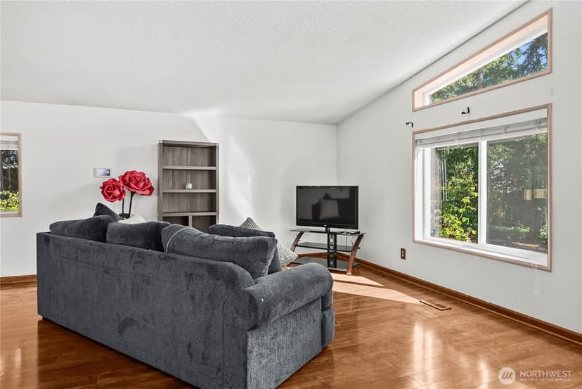 Property photo for 21716 146th Street E, Bonney Lake photo 6