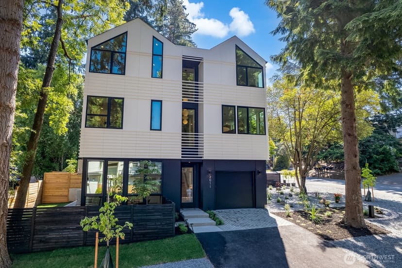 Property photo for 2011 NE 123rd Street, Seattle photo 4