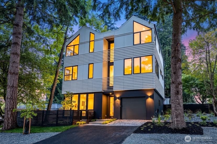 Property photo for 2011 NE 123rd Street, Seattle