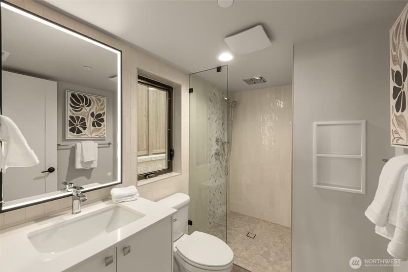 Property photo for 615 & 617 13th Avenue W, Kirkland photo 8