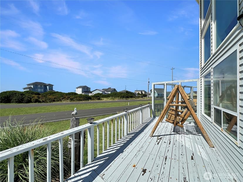 Property photo for 1050 Ocean Shores Boulevard, Ocean Shores photo 33