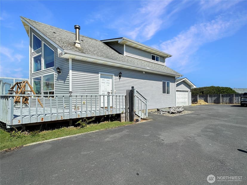 Property photo for 1050 Ocean Shores Boulevard, Ocean Shores photo 35