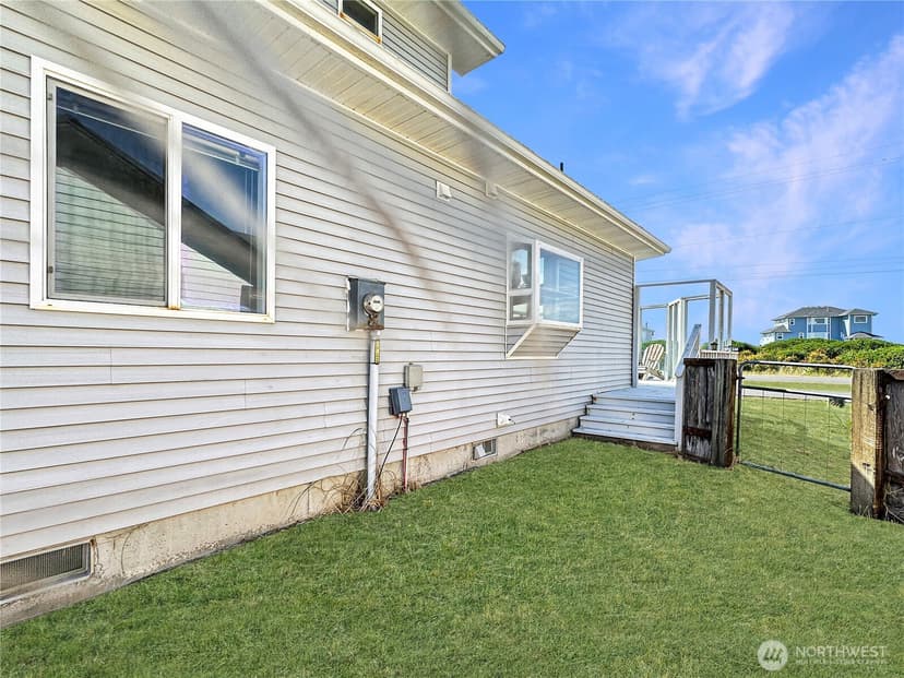 Property photo for 1050 Ocean Shores Boulevard, Ocean Shores photo 38