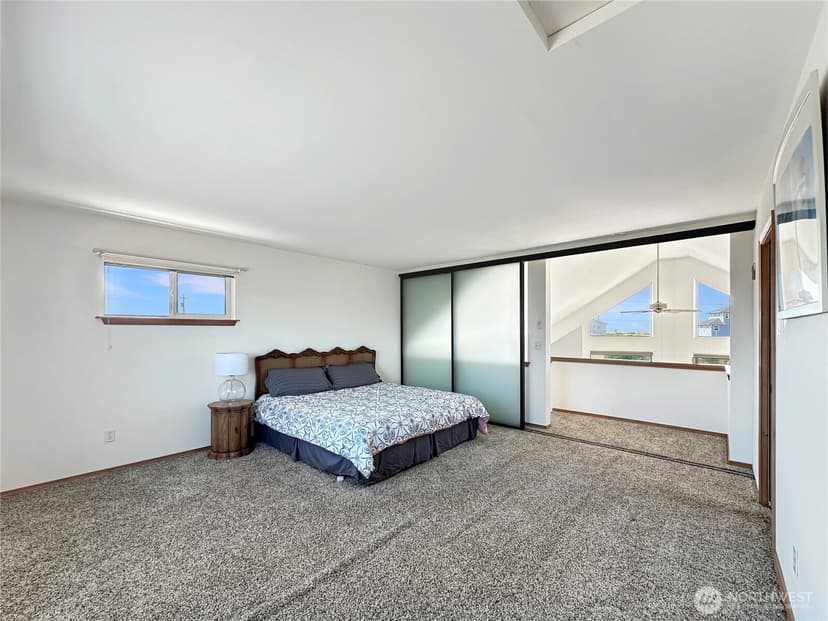Property photo for 1050 Ocean Shores Boulevard, Ocean Shores photo 24