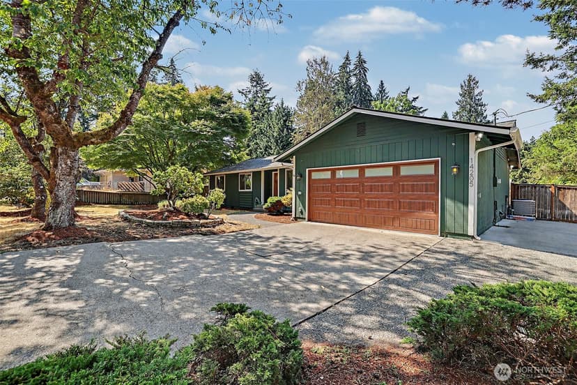 Property photo for 14205 154th Avenue SE, Renton photo 32