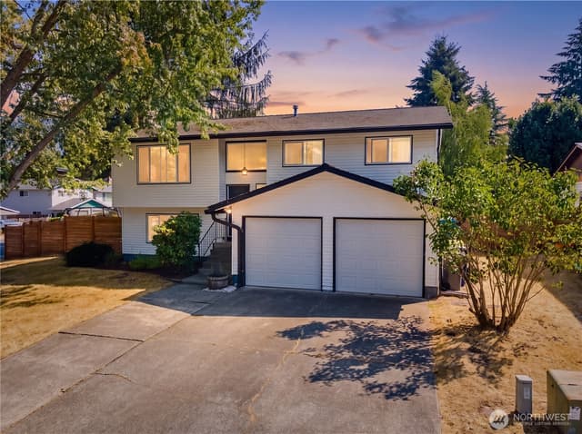 Property photo for 4911 SW 324th Place, Federal Way photo 2