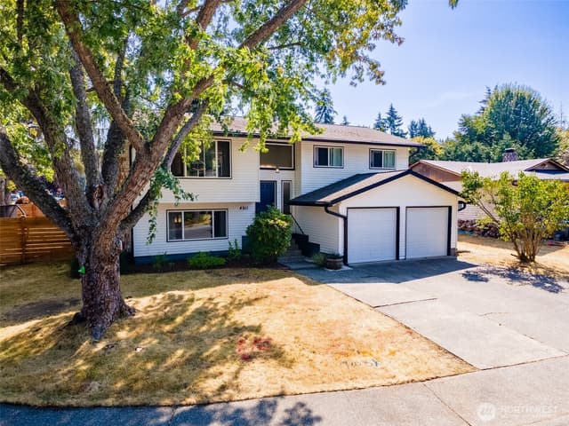 Property photo for 4911 SW 324th Place, Federal Way photo 3