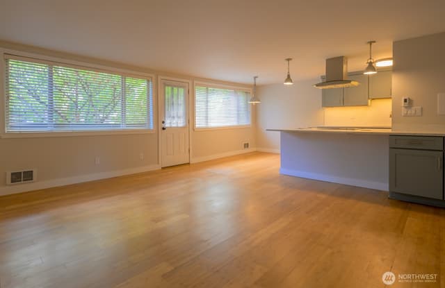 Property photo for 3834 175th Avenue NE #A202, Redmond photo 4