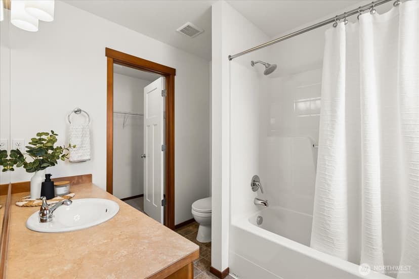 Property photo for 10051 2nd Place NE, Lake Stevens photo 16