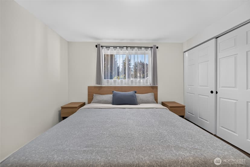 Property photo for 233 S 301st Street, Federal Way photo 17