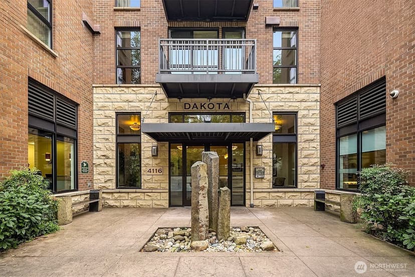 Property photo for 4116 California Ave SW #308, Seattle photo 2