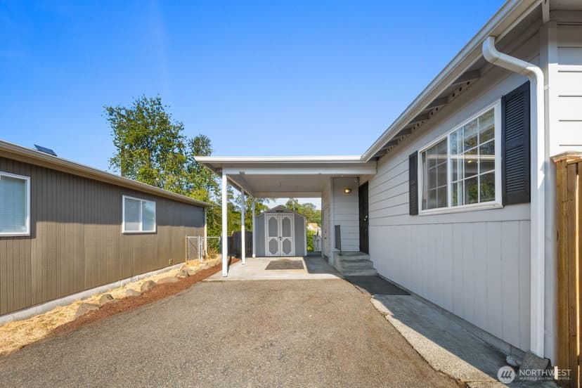 Property photo for 4131 21st Avenue SW, Seattle photo 26