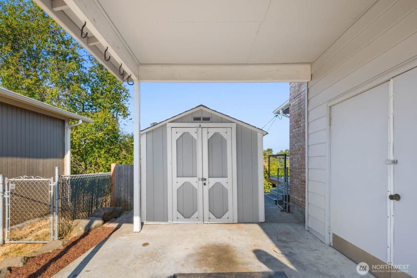 Property photo for 4131 21st Avenue SW, Seattle photo 27