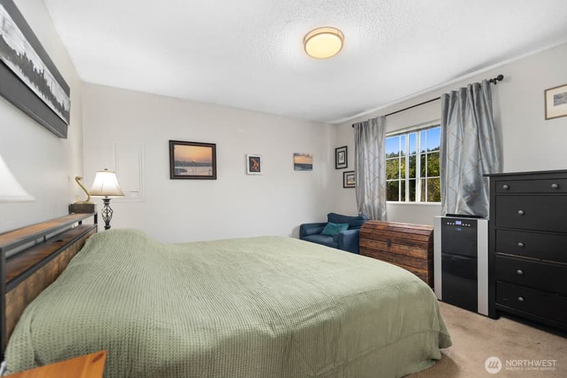 Property photo for 4131 21st Avenue SW, Seattle photo 14