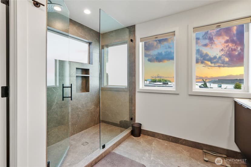 Property photo for 246 5th Avenue W, Kirkland photo 12